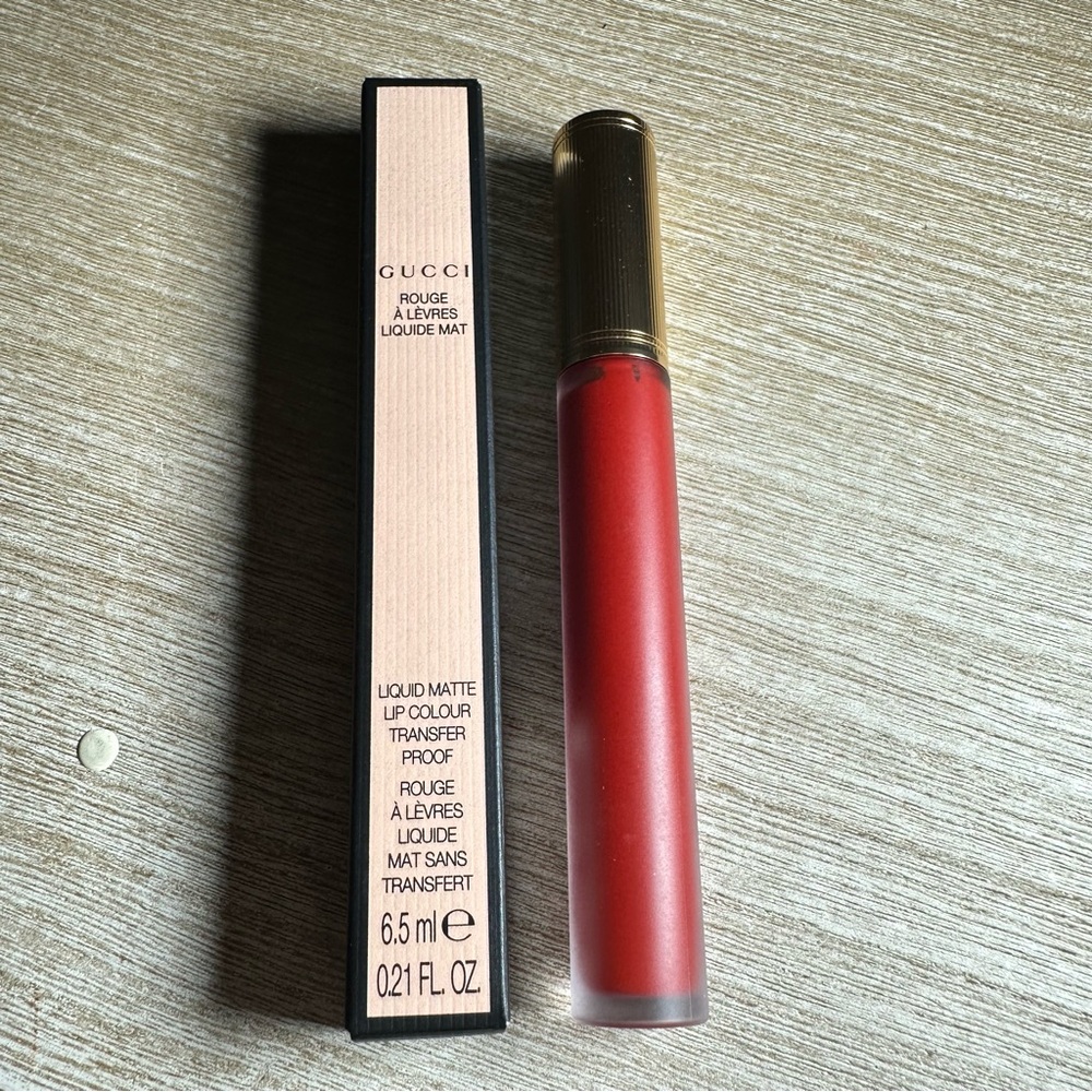 Gucci Goldie Red Liquid Matte Lipstick 25